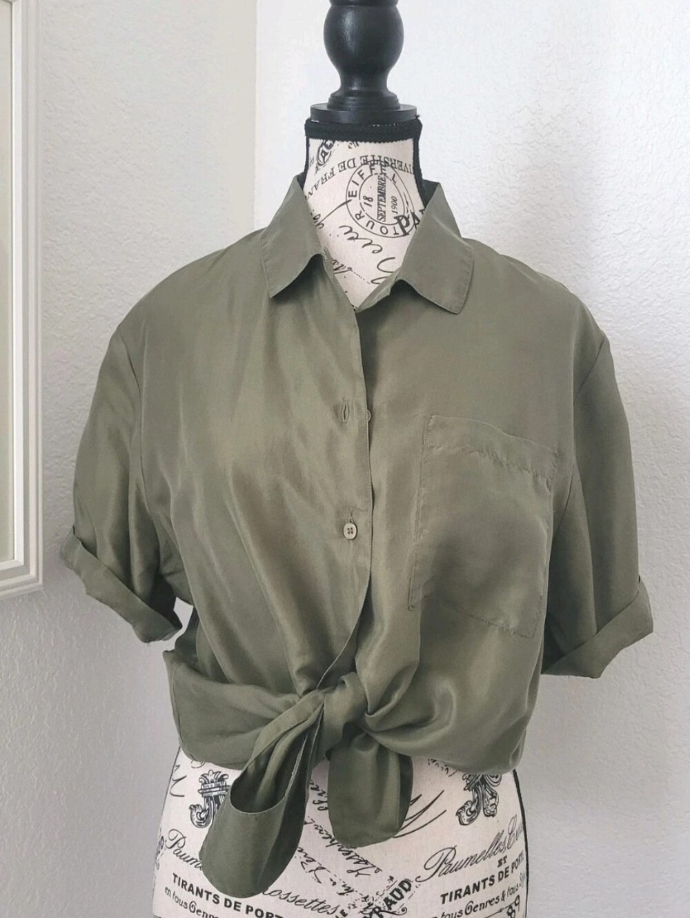 Vintage 100% Silk Olive Green Blouse Button Up Short Sleeve Size Medium
